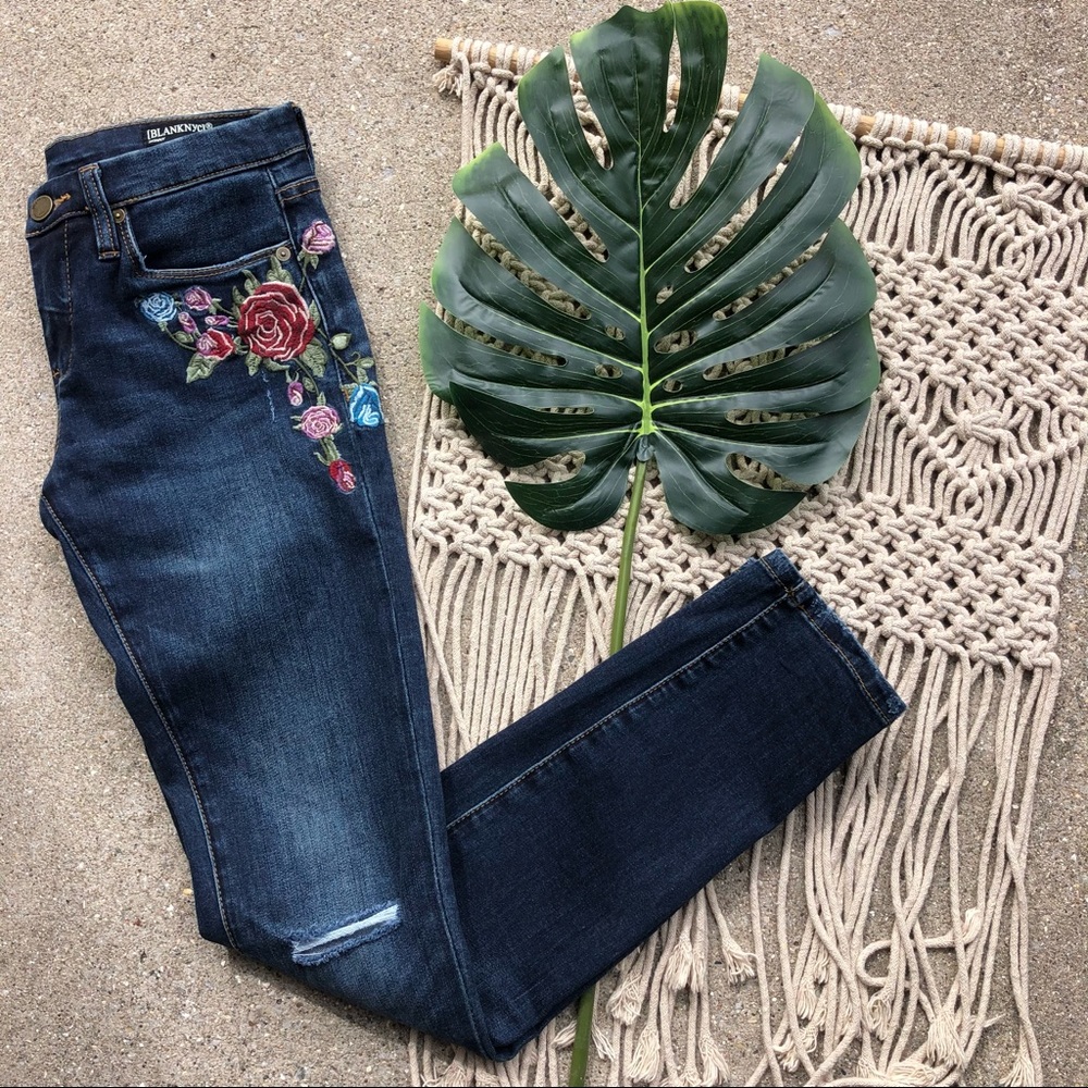 Blank NYC Skinny Distressed Embroidered Jeans Size 26